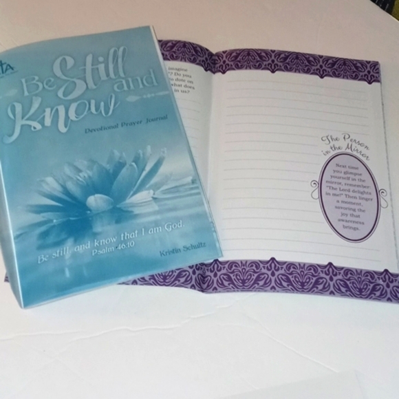 Prayer Journal Booklet And Pen Bundle - Picture 8 of 10
